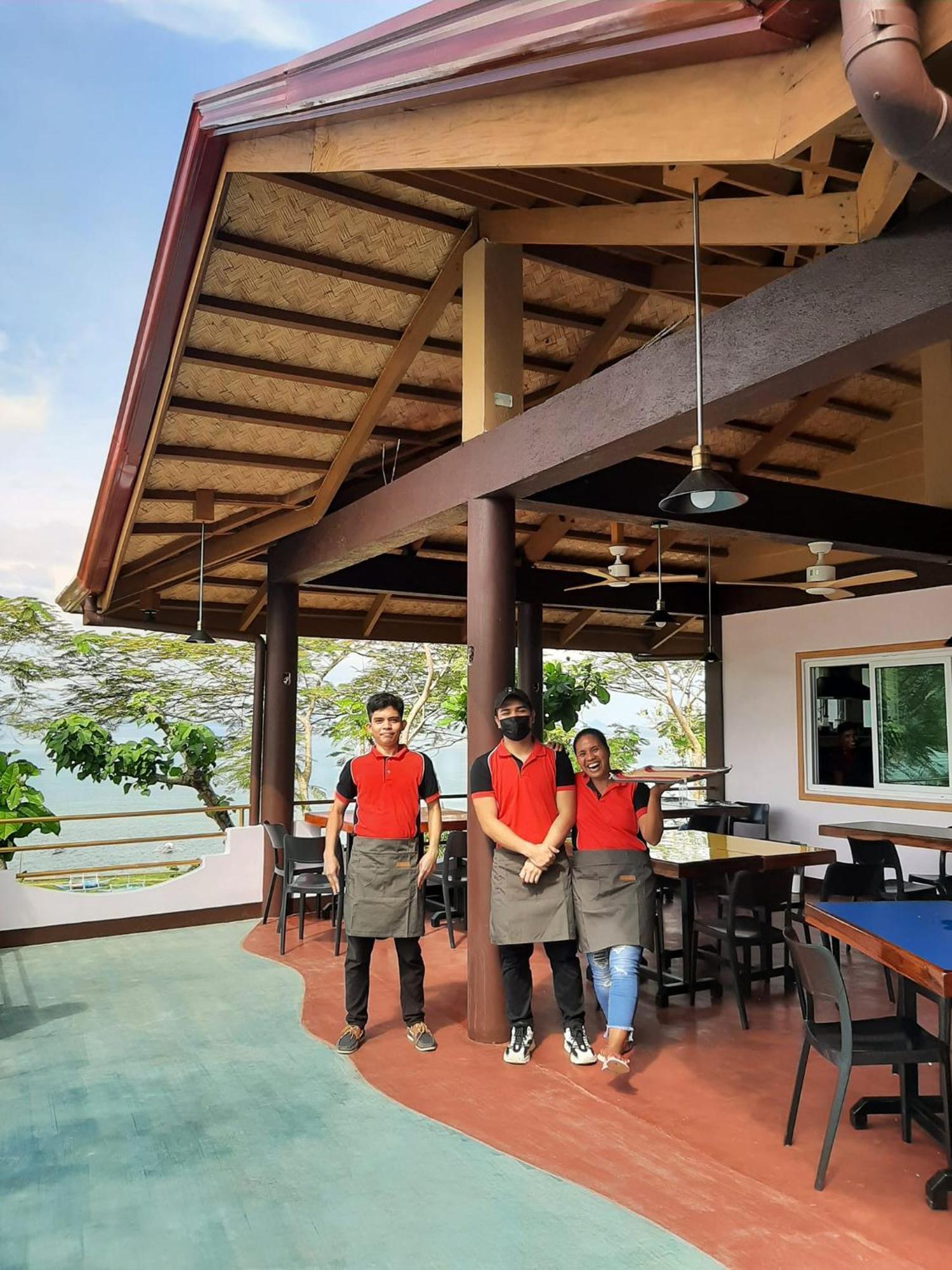 Casa Rosa Inn And Restaurant Тайтай Екстериор снимка