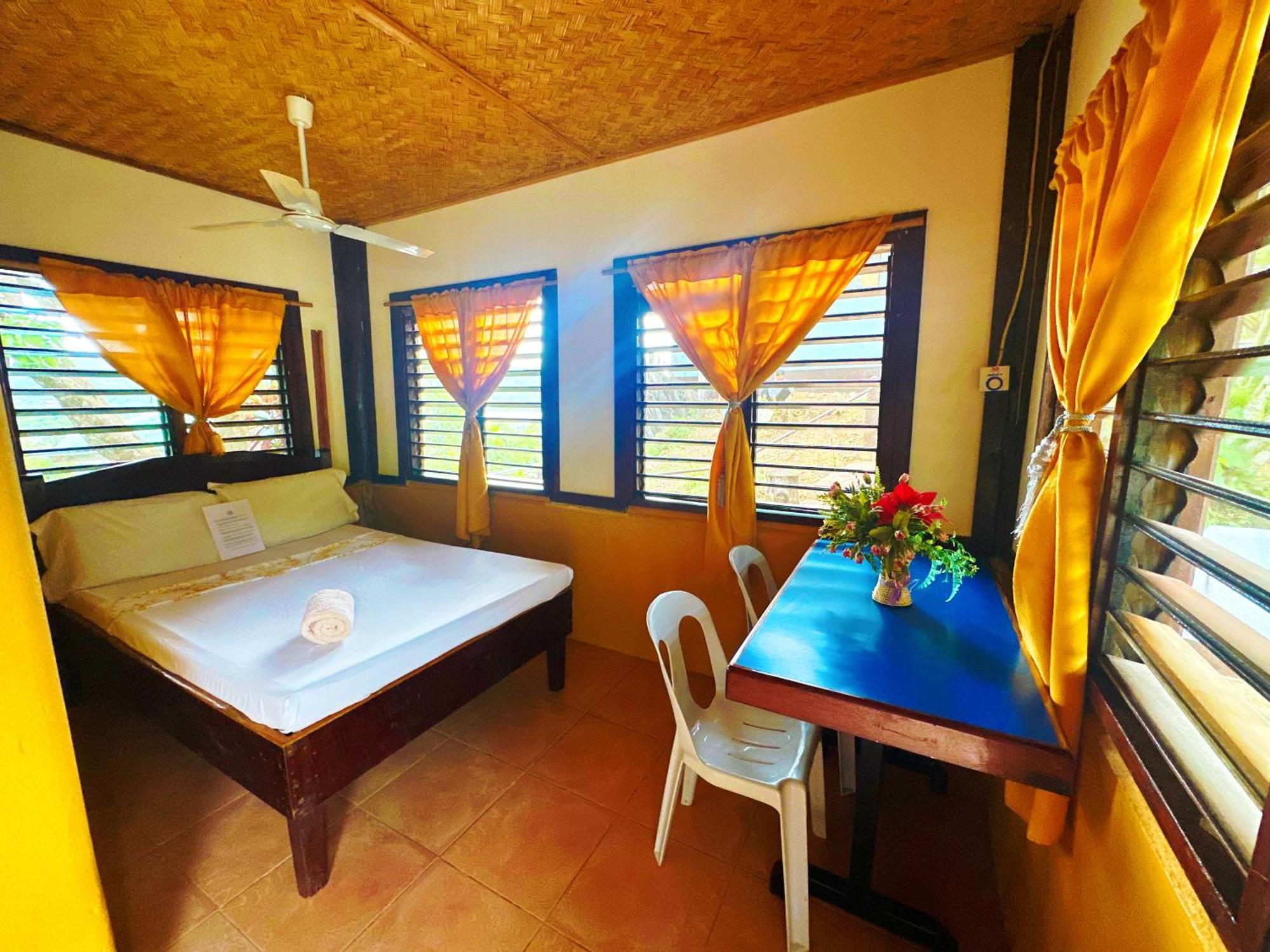 Casa Rosa Inn And Restaurant Тайтай Екстериор снимка