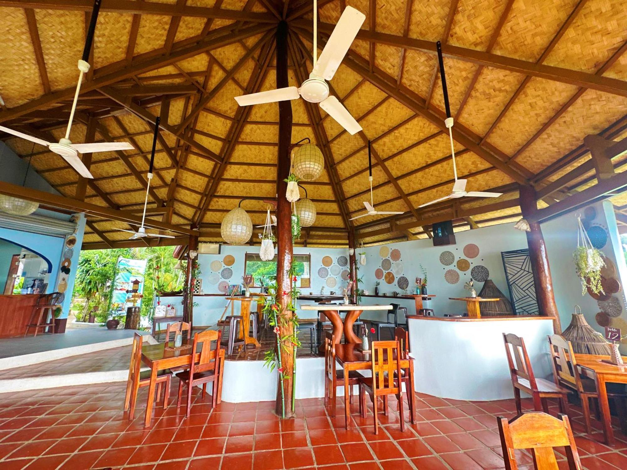 Casa Rosa Inn And Restaurant Тайтай Екстериор снимка